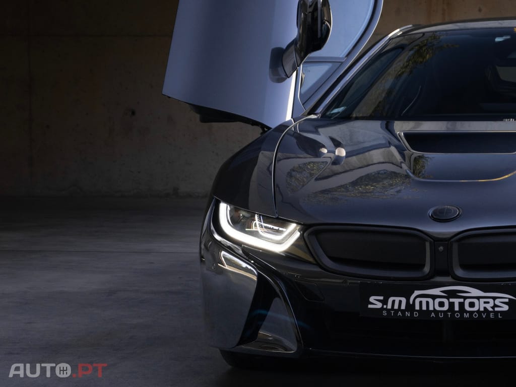 BMW i8 Standard