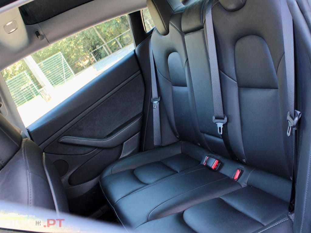 Tesla Model 3 Long-Range Dual Motor AWD