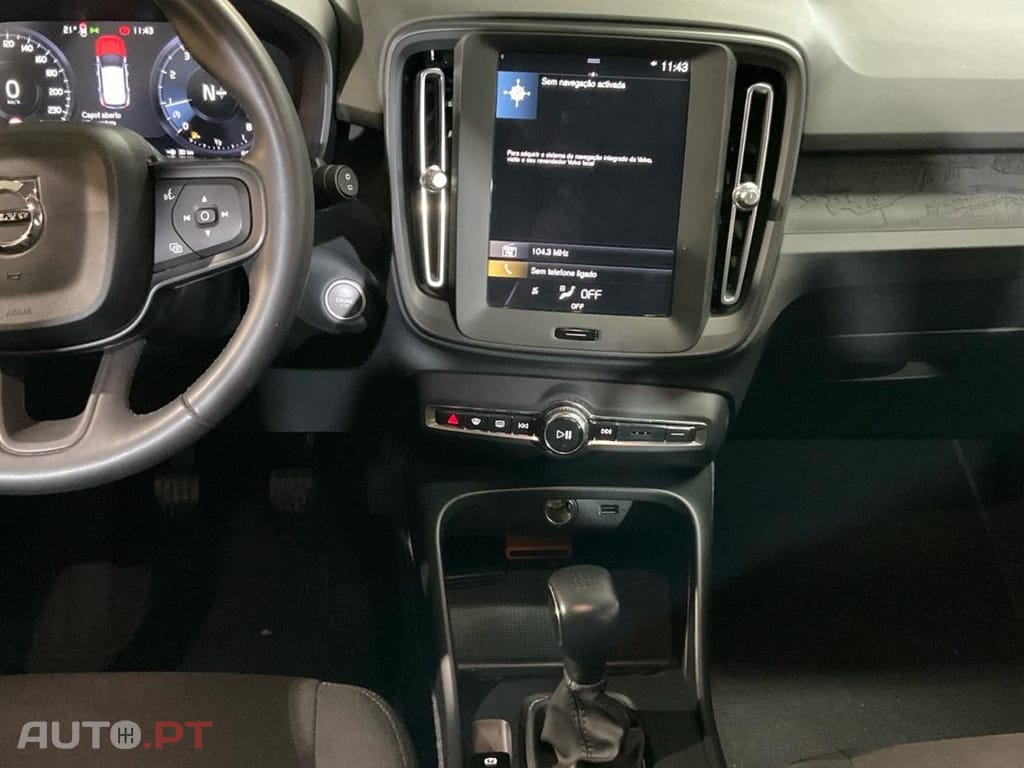 Volvo XC40 1.5 T2 Momentum Core