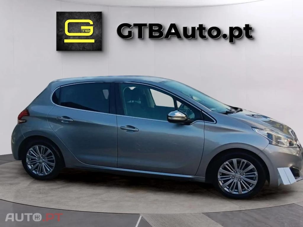 Peugeot 208 1.2 Allure EAT6