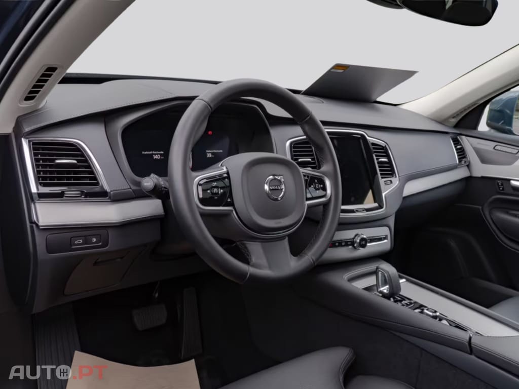 Volvo XC90 T8 AWD Plus