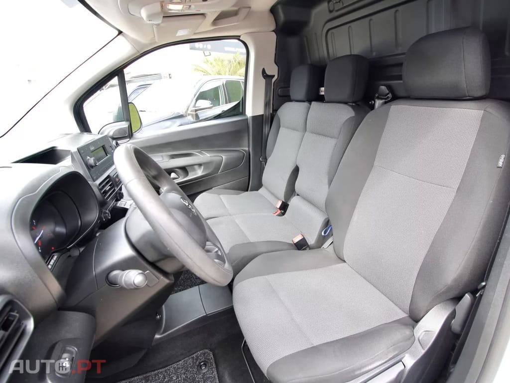 Toyota Proace City Proace City 1.5D L1 Comfort IVA DEDUTÍVEL