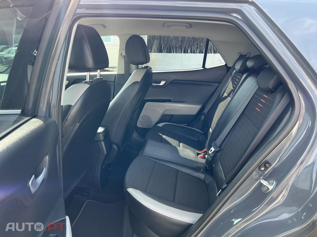 Kia Stonic HYBRIDE EDITION PLATINE