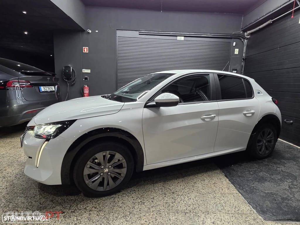 Peugeot E-208 50 kWh Style