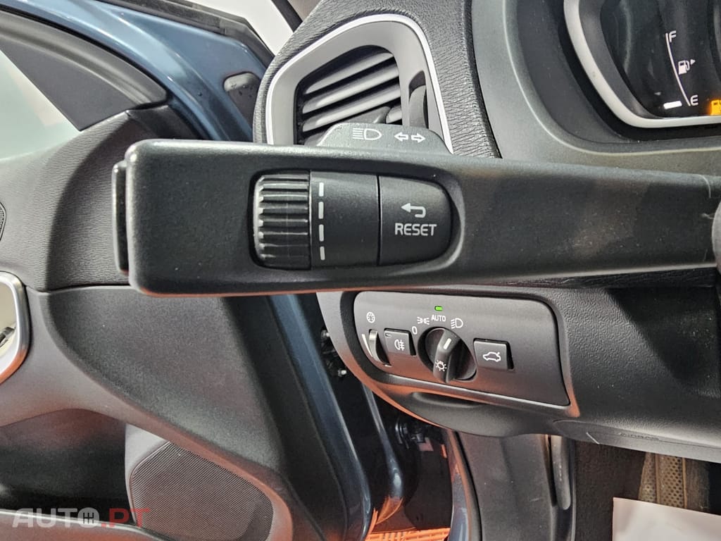 Volvo V40 1.6 D2 Momentum