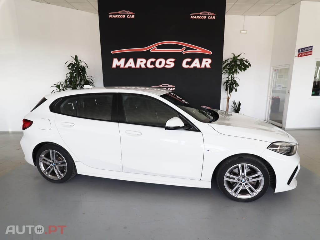 BMW 116 d Pack Desportivo M — fotografia 5