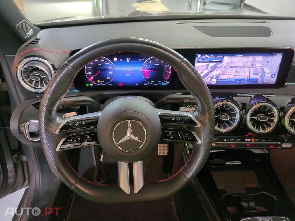 Mercedes-Benz CLA 200 Standard