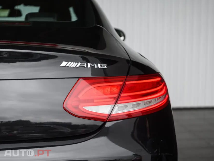 Mercedes-Benz C 250 d Coupé AMG Line
