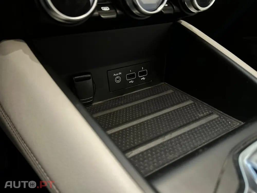 Renault Captur 1.6 E-Tech Plug-In Initiale Paris