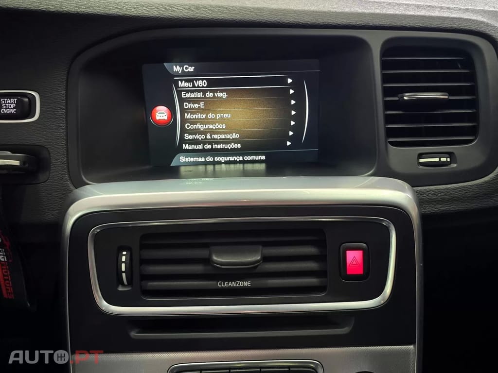 Volvo V60 Cross Country 2.0 D3 Momentum