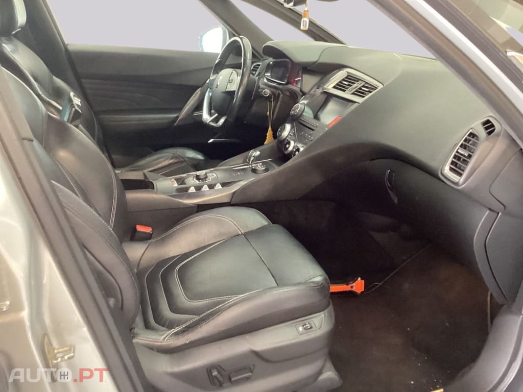 Citroen DS5 2.0 HDi Hybrid4 Business