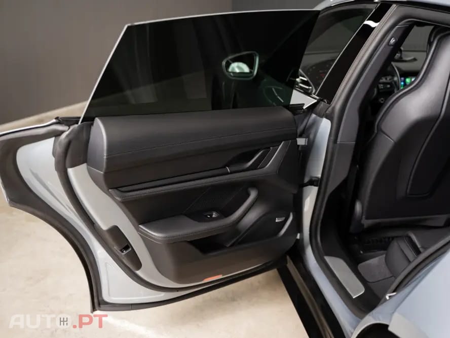 Porsche Taycan 4S