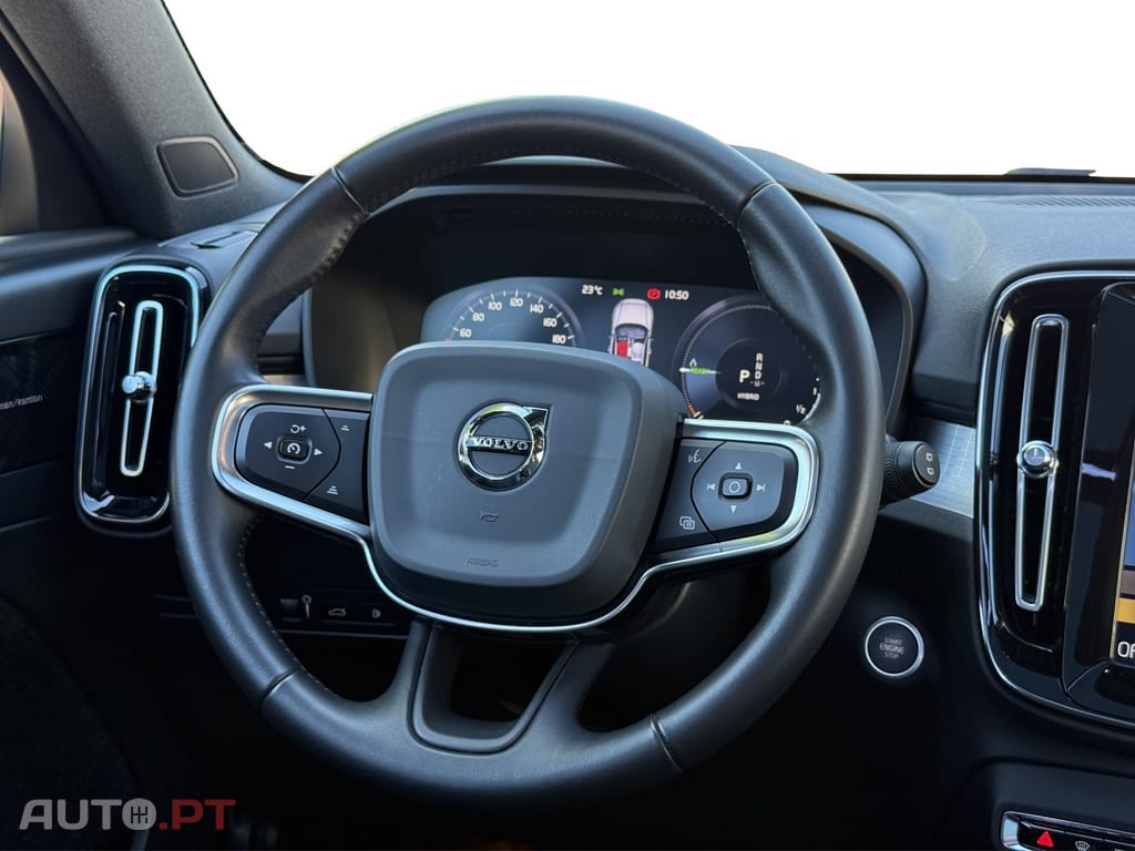 Volvo XC40 1.5 T5 PHEV Momentum Plus