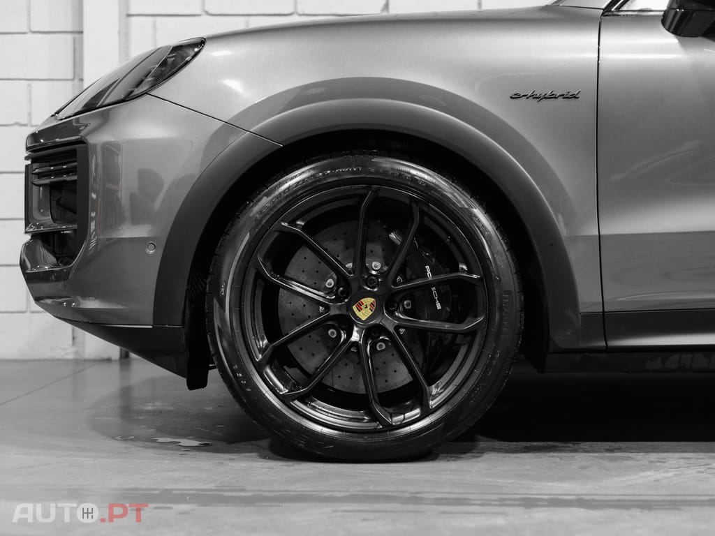 Porsche Cayenne Turbo E-Hybrid Pacote GT