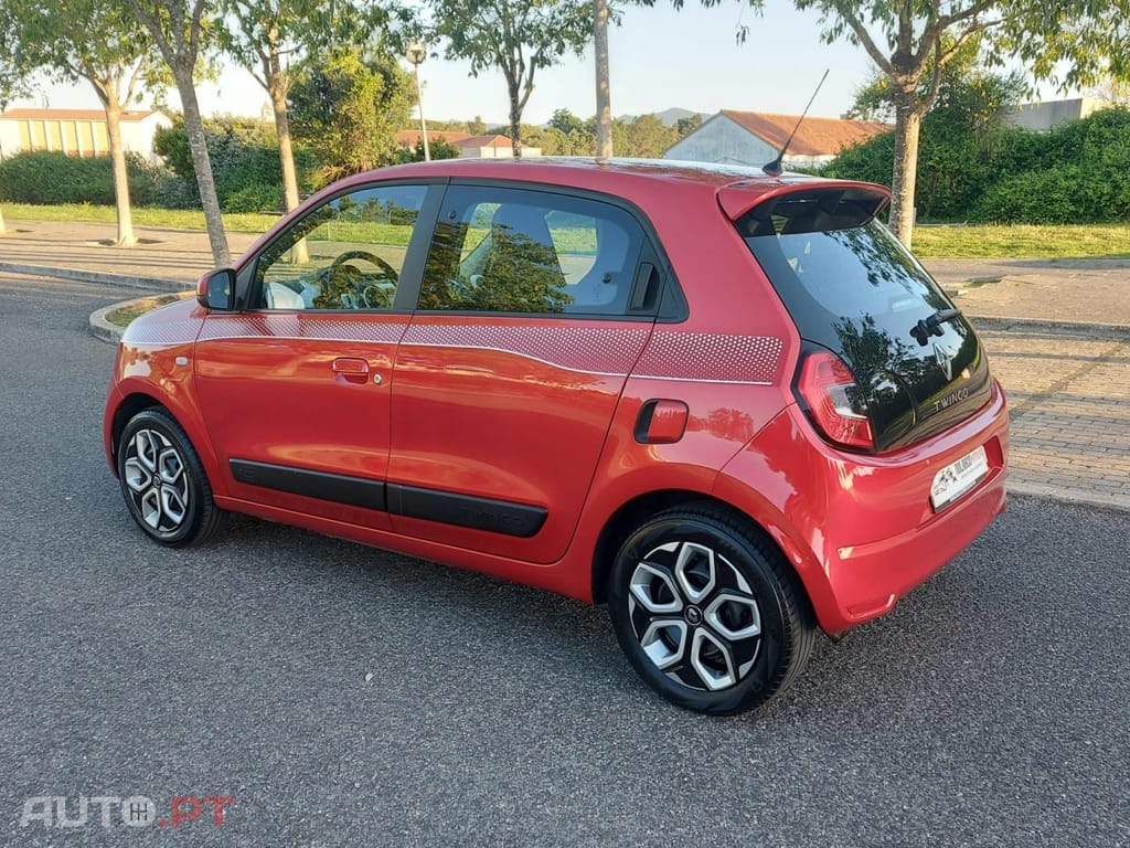 Renault Twingo 1.0 SCE INTENS
