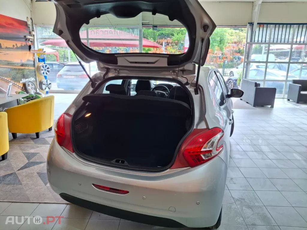 Peugeot 208 1.2 VTi Allure
