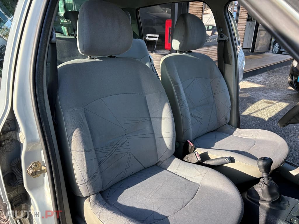Renault Clio 1.2 Authentique