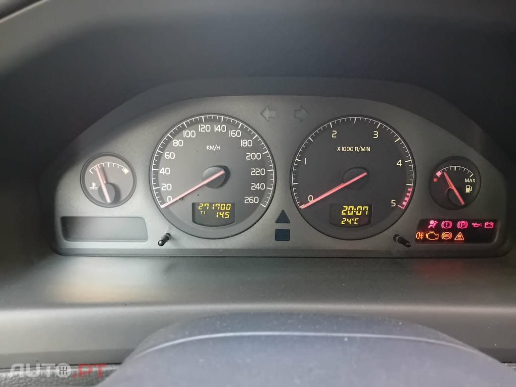 Volvo S60 2.4D  163CV CX VEL manual  Nacional