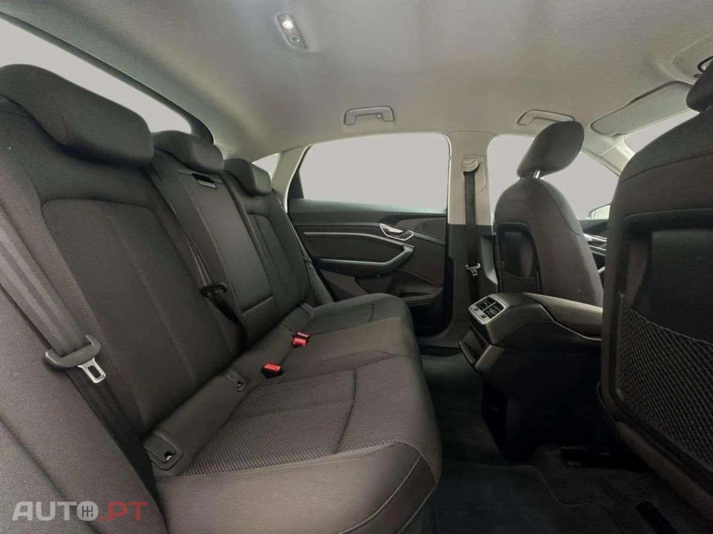 Audi E-Tron 55 Quattro I.V.A DEDUTÍVEL 