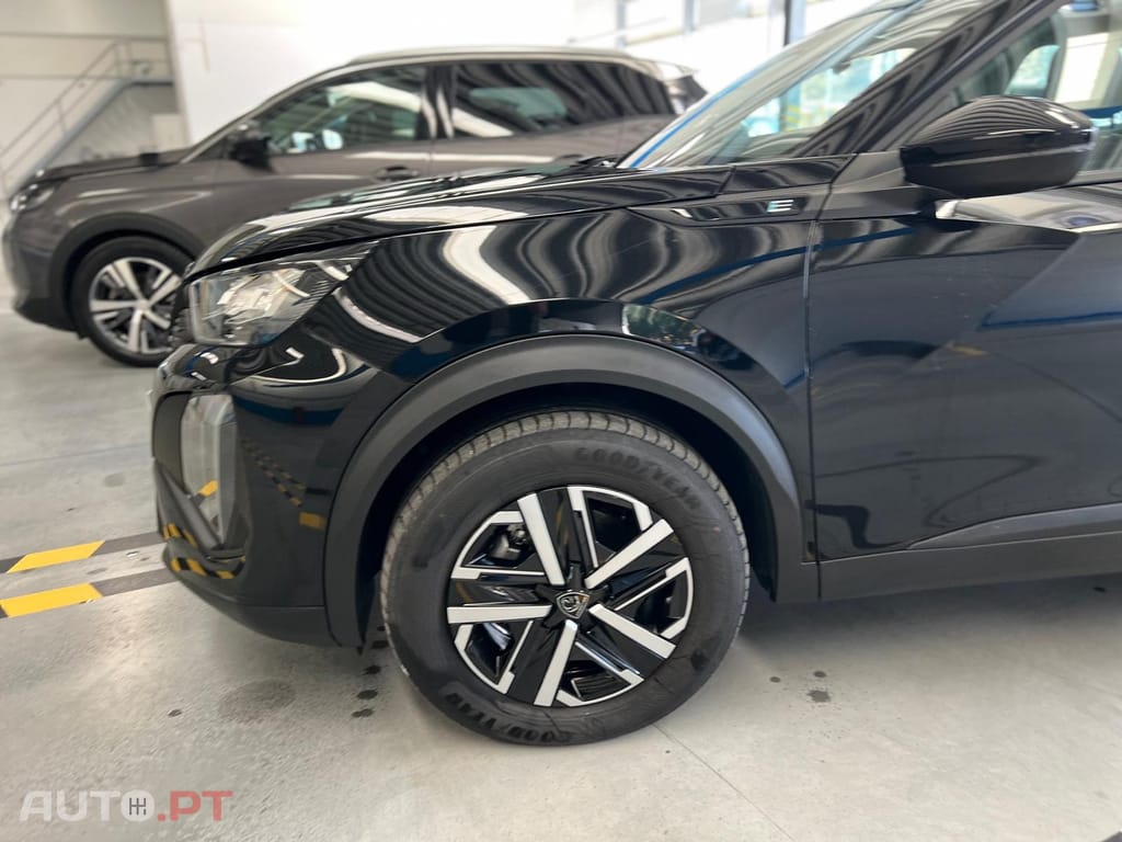 Peugeot E-2008 54 kWh Active