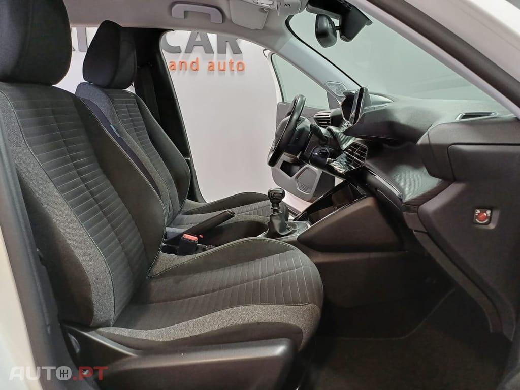 Peugeot 2008 1.5 BlueHDi Allure Pack