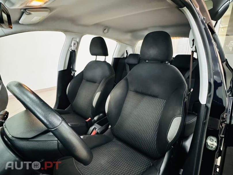 Peugeot 208 1.2 VTi SE Style