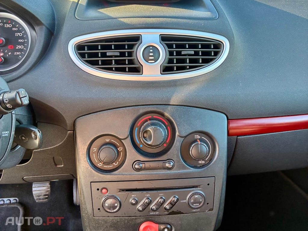 Renault Clio 1.2 Rip Curl