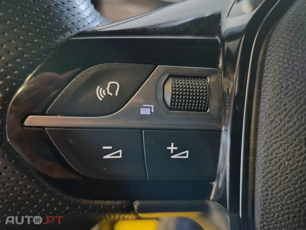 Peugeot E-208 50 kWh GT