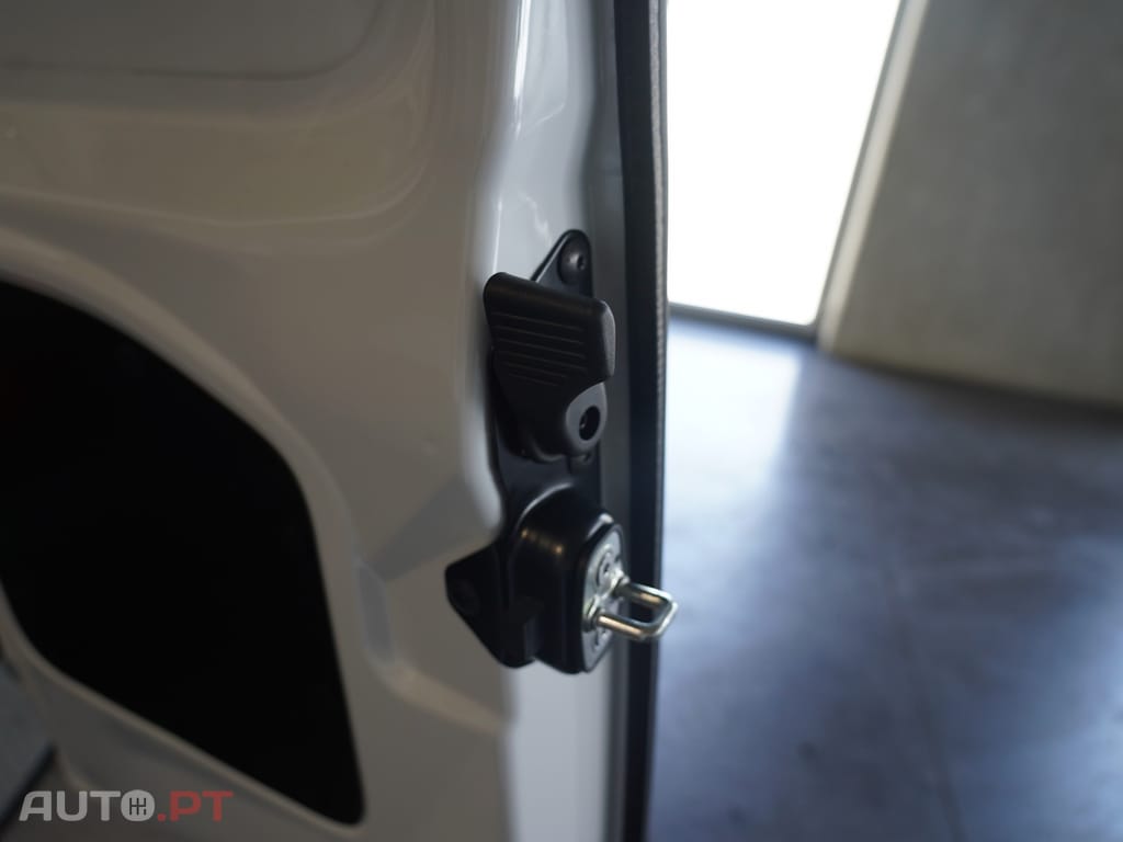 Peugeot E-Partner 50 kWh M Standard