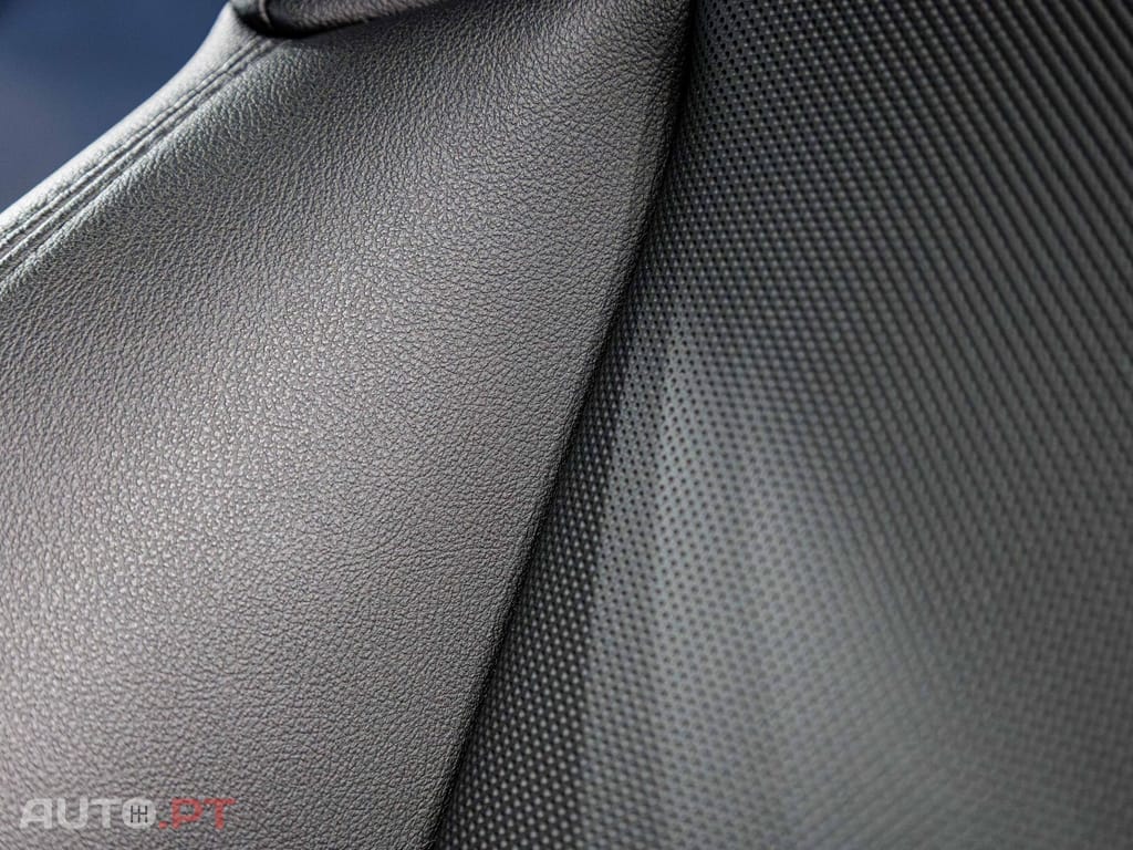 MINI Cooper Premium Yours Auto