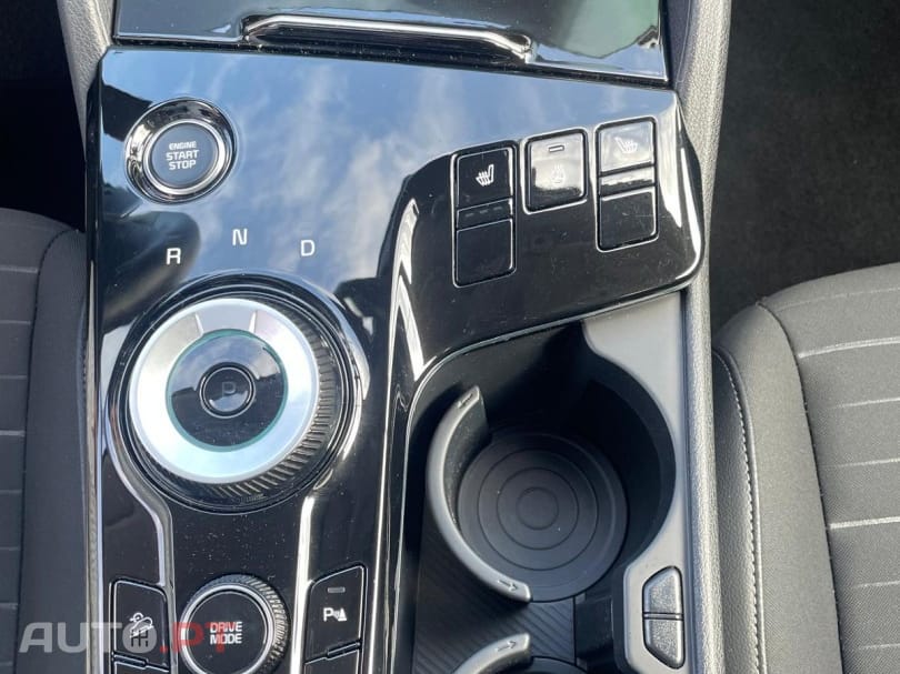 Kia Sportage 1.6 T-GDi HEV+SRF Tech