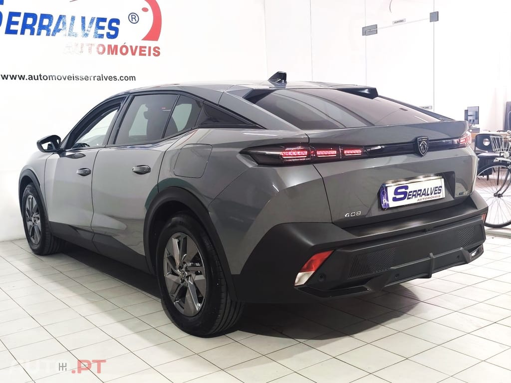 Peugeot 408 1.6 Hybrid Allure e-EAT8