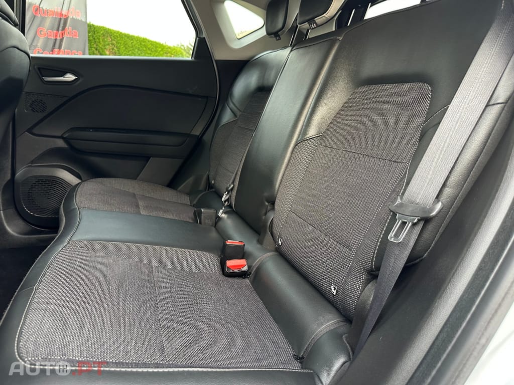 Renault Captur 1.6 E-Tech Hybrid