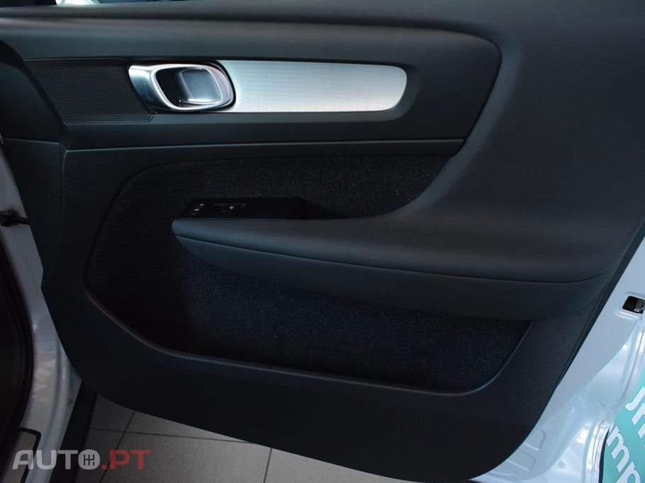 Volvo XC40 1.5 T5 PHEV R-Design Expression