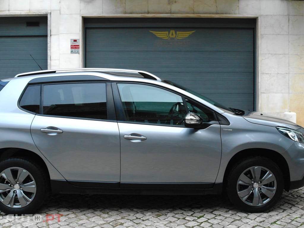 Peugeot 2008 1.2 PureTech Style