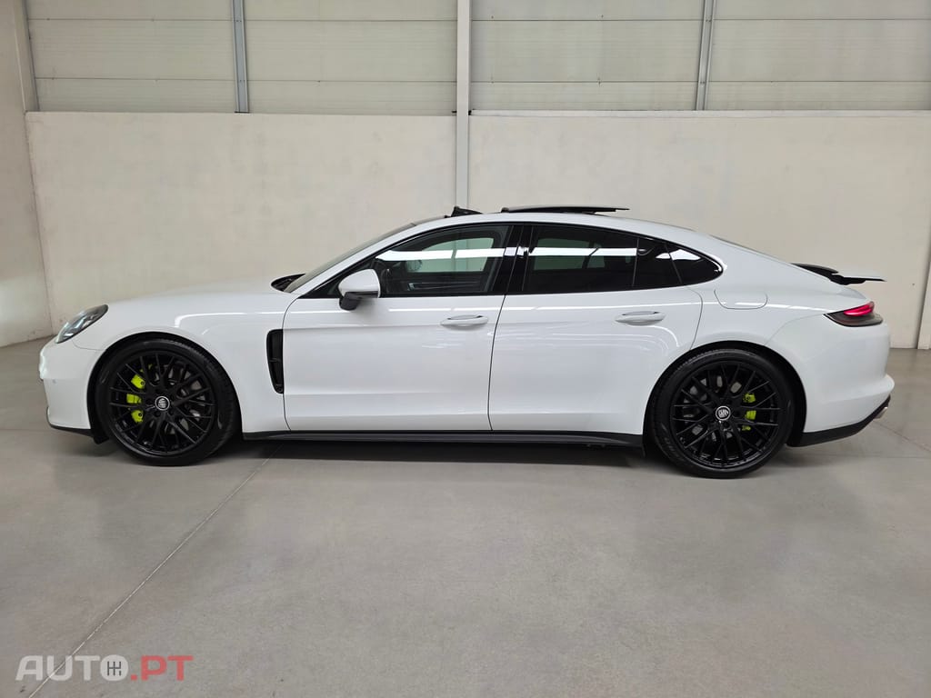 Porsche Panamera 4 e-hybrid