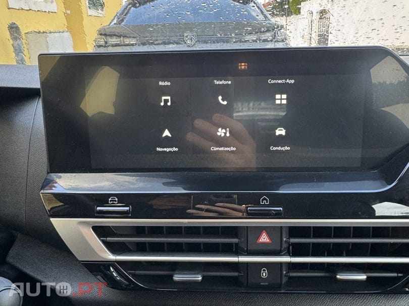 Citroen C4 1.2 PureTech Plus EAT8