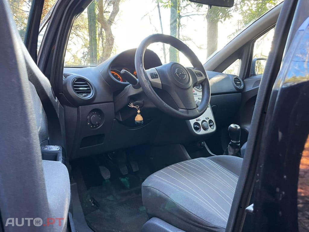 Opel Corsa 1.2 Enjoy
