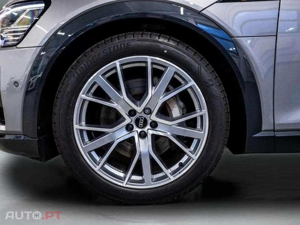 Audi E-Tron I.V.A DEDUTÍVEL 55  ADVANCED