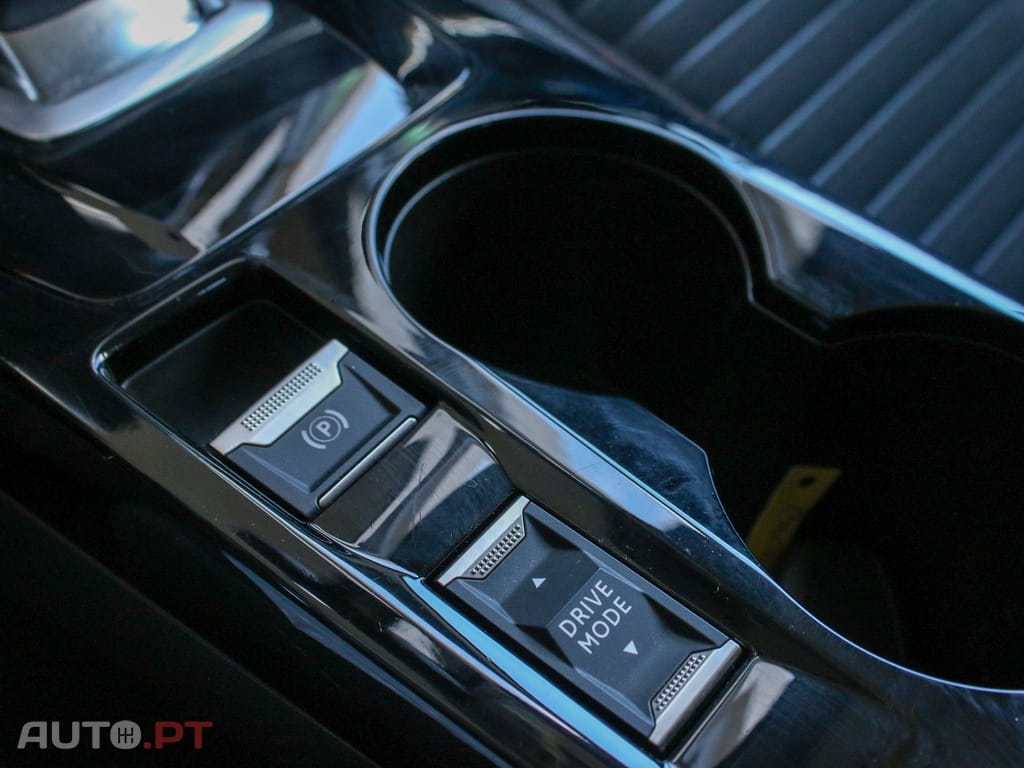 Peugeot E-208 50 kWh Active