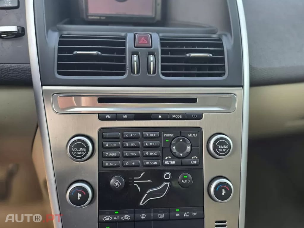 Volvo XC60 2.4 D Momentum Geartronic