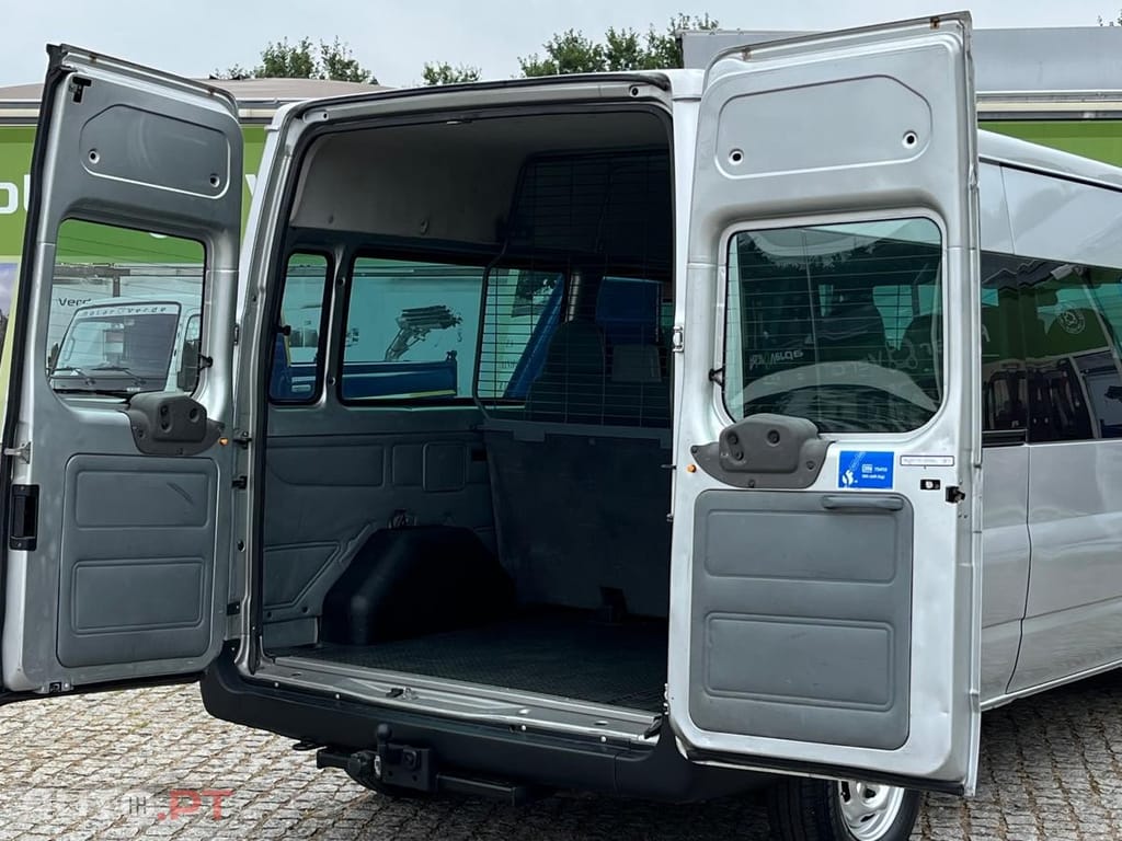 Ford Transit 9 lugares
