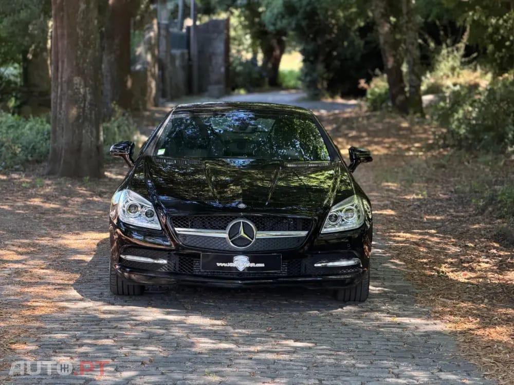Mercedes-Benz SLK 200 Outro