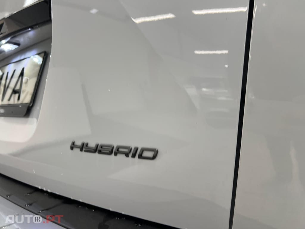 Peugeot 2008 1.2 Hybrid Allure e-DCS6