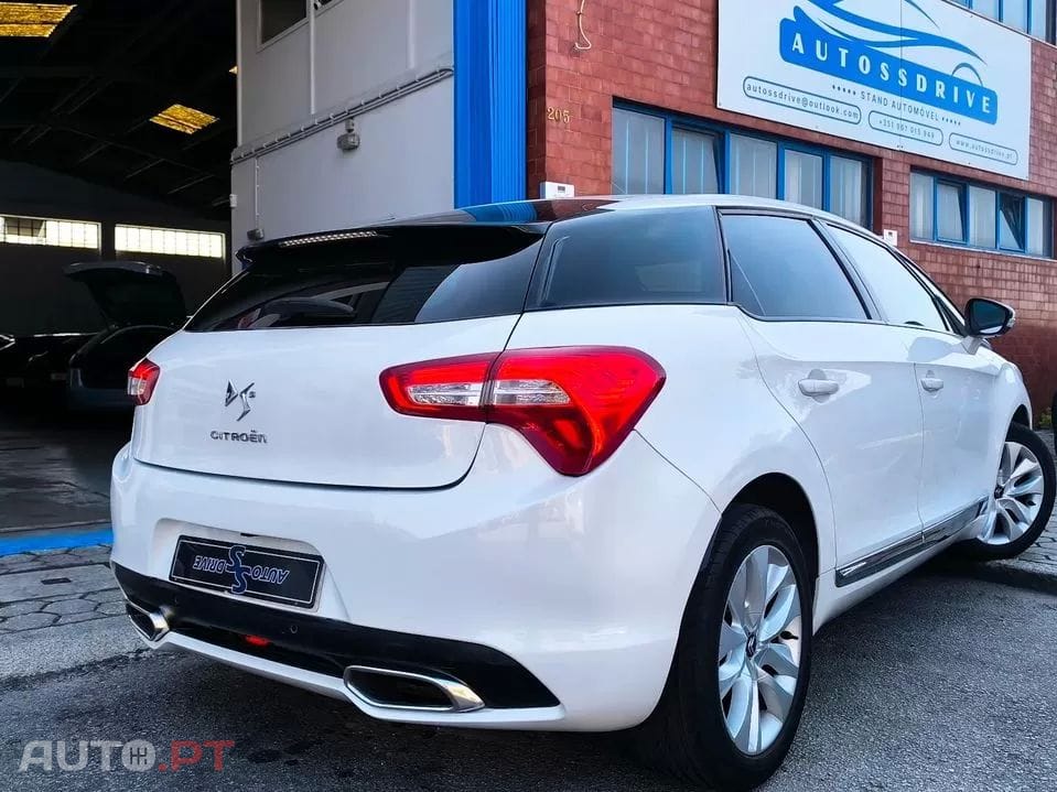Citroen DS5 1.6 e-HDi Air. So Chic CMP6 112g