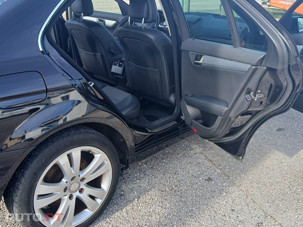 Mercedes-Benz C 220 CDi Classic BlueEfficiency