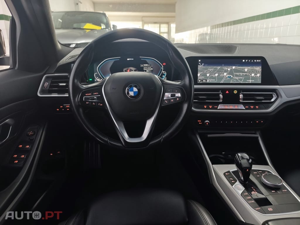 BMW 320 e Touring Auto