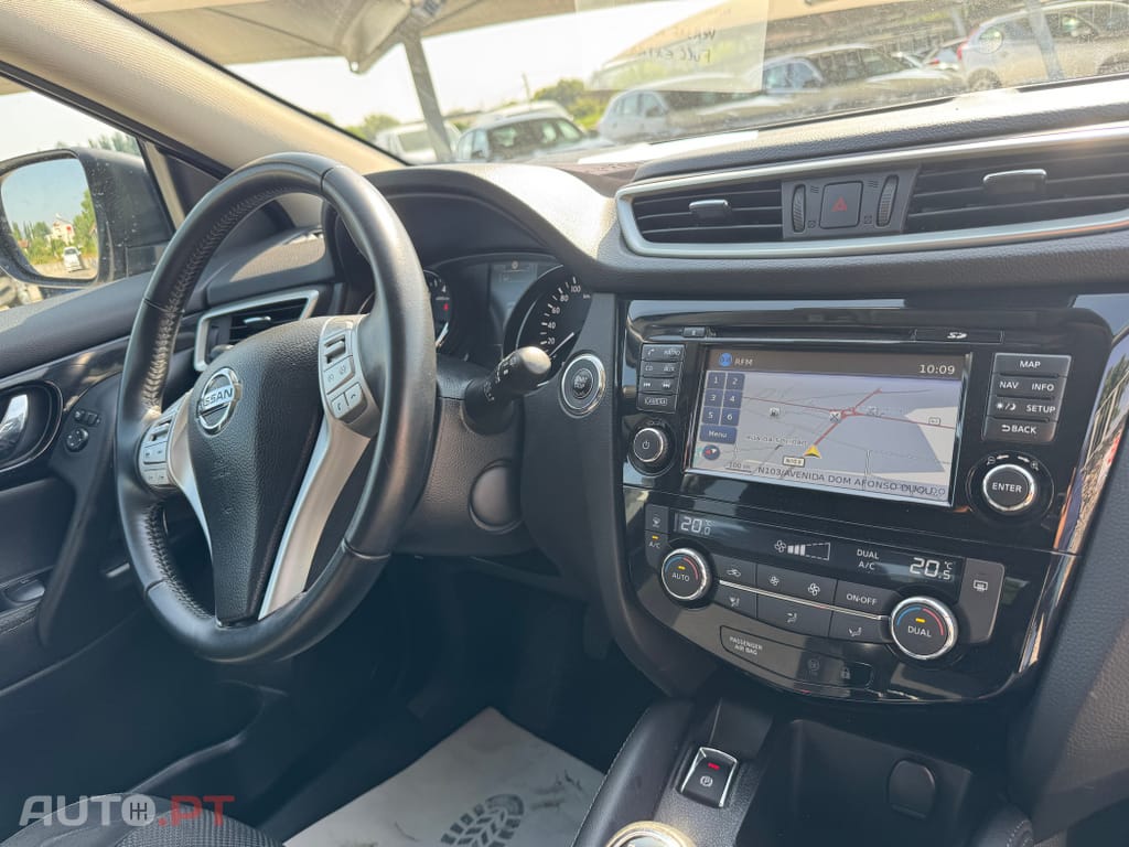 Nissan Qashqai 1.2 DIG-T N-Connecta 18