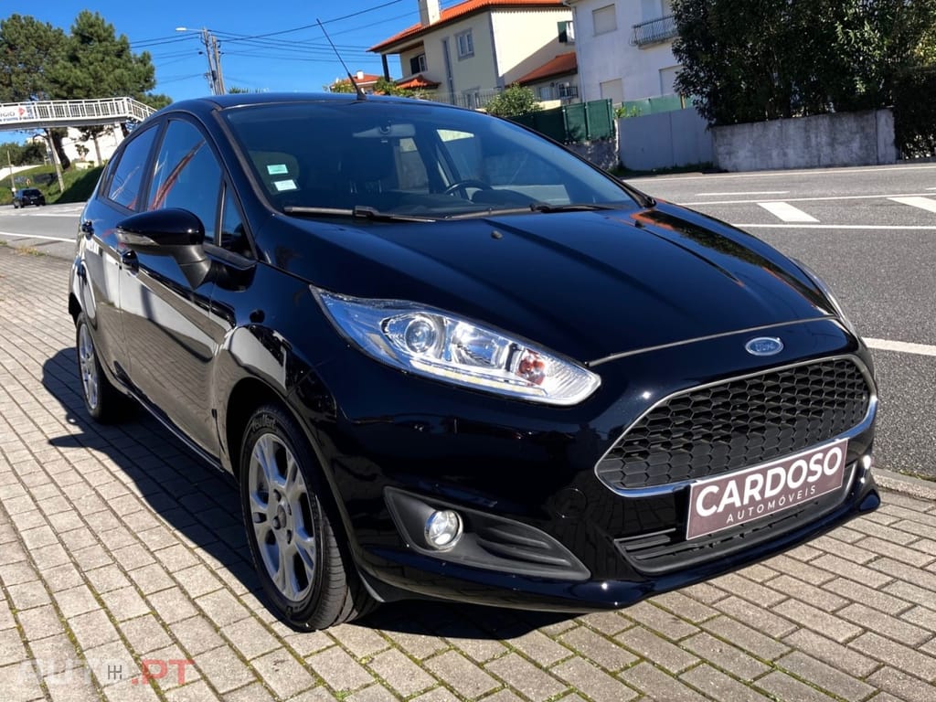 Ford Fiesta 1.0 EcoBoost S&S TITANIUM
