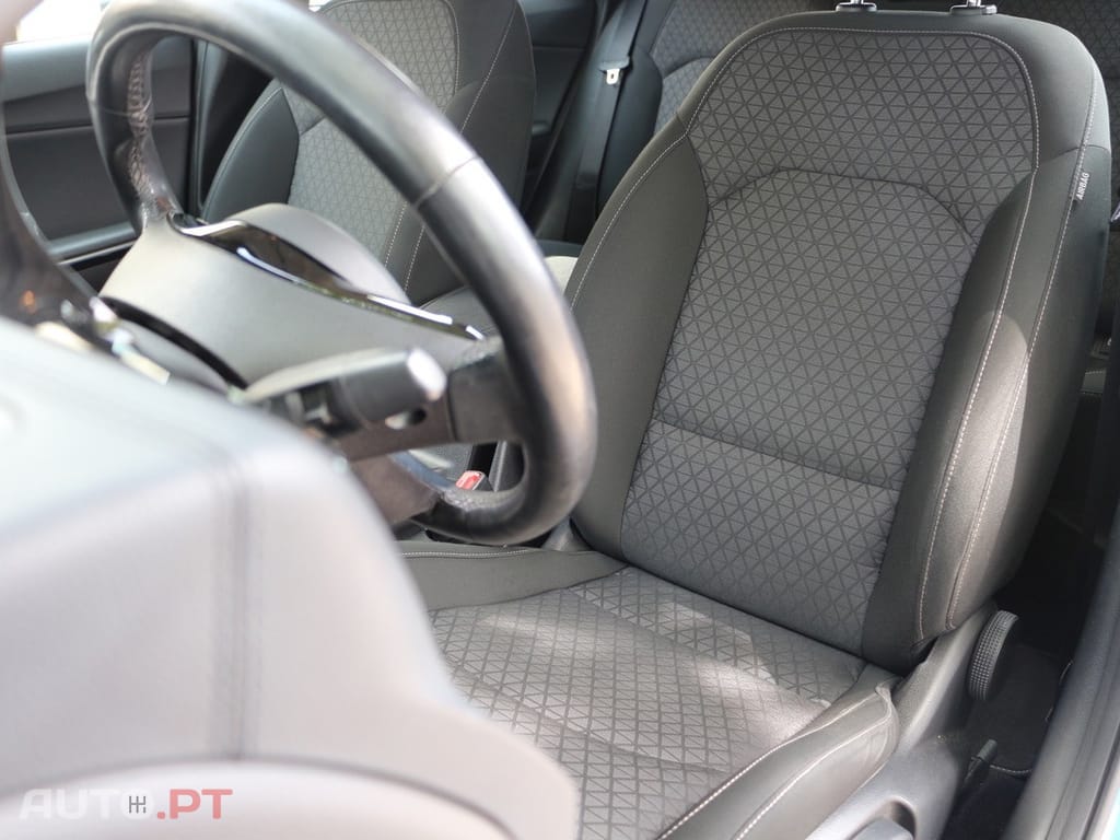 Kia Ceed 1.4 T-GDI TX+SRF 7DCT